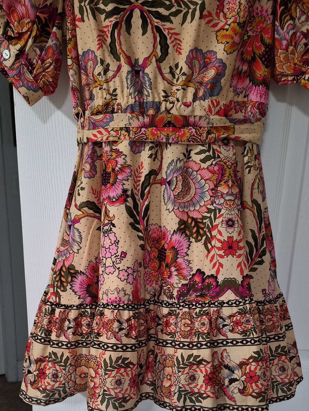 NWT A LOVES A Floral Bubble Tie-Waist Puff Sleeve Dress in Beige and Pink, Large - Picture 5 of 9